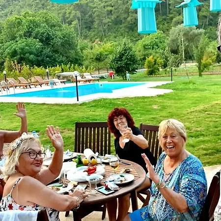 Pinar Evleri Villa *